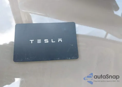 2018 Tesla Model 3 Long Range/Mid Range z USA, uszkodzony, nr VIN 5YJ3E1EA7JF058454